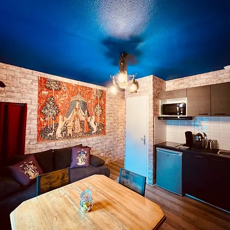 Le Logis Des Sorciers - Homy Apartment Montlucon
